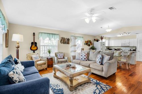 Frangista Beach House | Southern Comfort