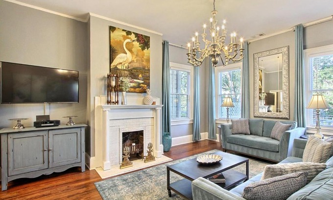 Historic Downtown Savannah Apartment | Southern Hall Upper