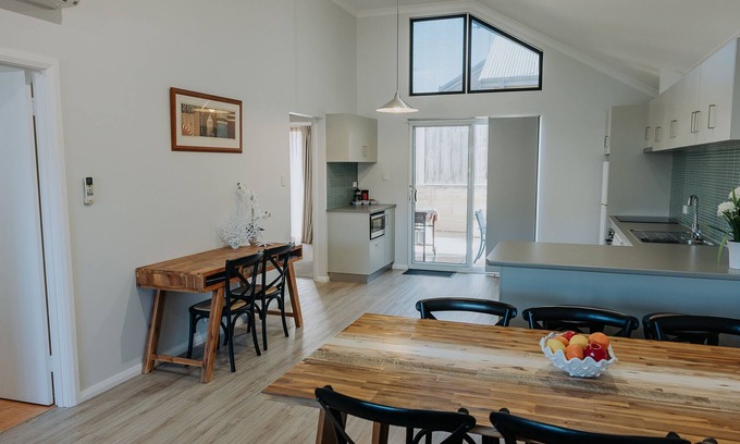 Collingwood Park Villa | Southern Shores - Albany Bayside Ocean Villas - Self Contained deluxe villas
