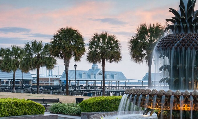 North Charleston Condo | Southern sophistication in the park