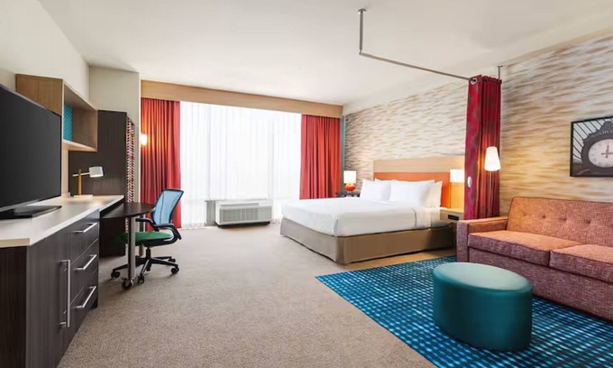 West End Hotel | Southern Style Meets Modern Luxury: Minutes to Adventure Science Center