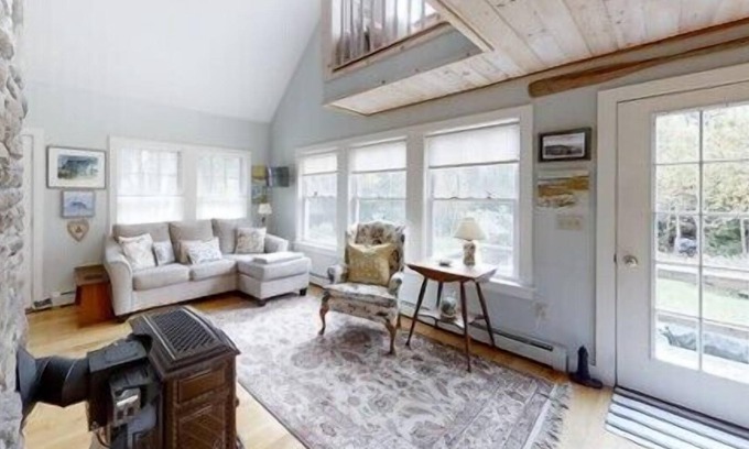 Southport House | Southport Island Cottage- Walkable to Cozy Harbor