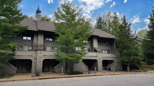 Harbor Springs House | Southridge #2