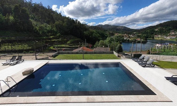 Guilhofrei House | Souto do Monte House-T4"Bourgeois"10adults+4to12years