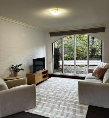 Golden Point Apartment | Sovereign Stays