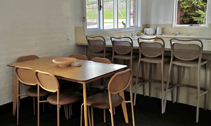 Golden Point Apartment | Sovereign Stays: Heritage Comfort at Ballarat’s Heartbeat