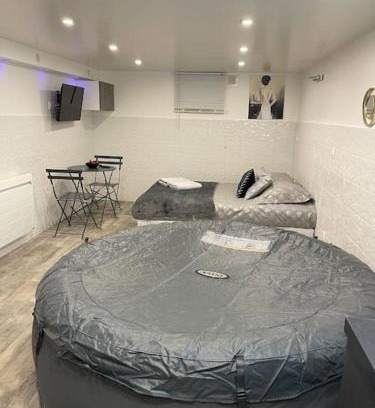 Saint-Germain-les-Corbeil Apartment | SPA L'angelus