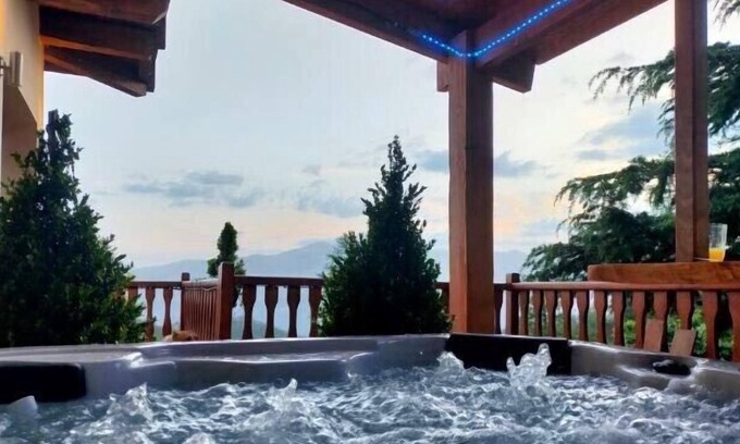 Guillaumes Apartment | Spa privé Appt de charme Valberg vue panoramique montagne
