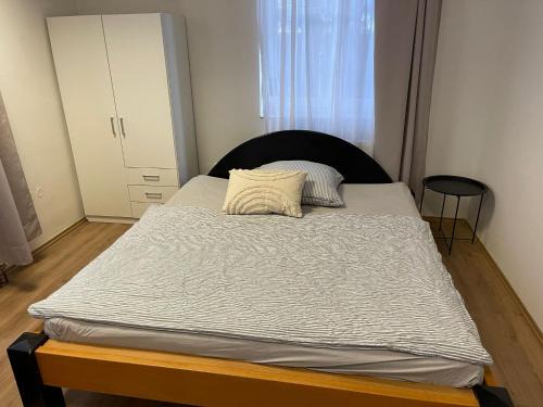 Liben Apartment | Space apartment close to metro Palmovka