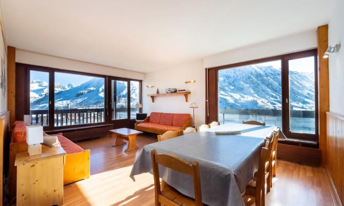 Tignes le Lac Apartment | Spacieux appartement skis aux pieds avec balcon en plein cœur de Tignes le Lac - FR-1-502-489