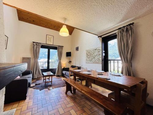 Monetier-les-Bains Apartment | Spacieux Triplex 4 pièces, 7 couchages, proche pistes, parking, calme - FR-1-330F-74