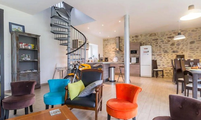 Saint-Sauveur-le-Vicomte Cottage | Spacious Home with Garden, Near Medieval Castle, 4 BR, 4.5 BA, Pet-Friendly, Parking, Ideal for