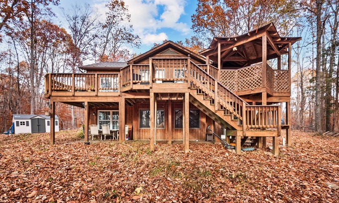 Livingston House | Spacious rustic cabin in the woods , kayaker friendly watefront firepit 10 acres