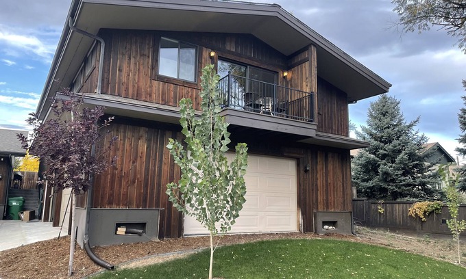 Lakewood Apartment | Spacious, 1 BD guesthouse, w/free parking