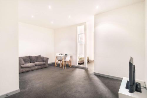Blackburn Apartment | Spacious 1 Bed Central Blackburn Apartment