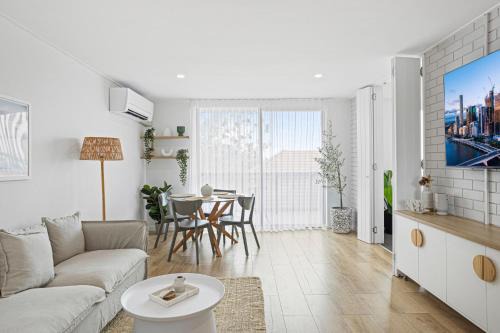 Teneriffe Apartment | Spacious 1-Bed in the Heart of Teneriffe