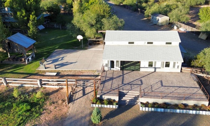 Cottonwood Other | Spacious 10-acre ranch for large groups 15 minutes from Sedona