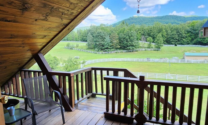 Fishs Eddy House | Spacious 11-bedroom house with AC and WiFi in charming Fishs Eddy