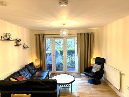 London Borough of Bromley Apartment | Spacious 1BD Orpington Flat, 20 min to Central LDN
