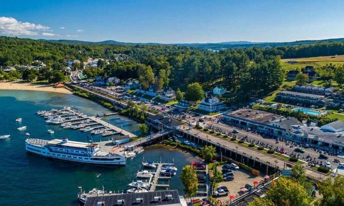 Weirs Beach Apartment | Spacious 2 Bdrm Condo Walking distance to Weirs Beach!