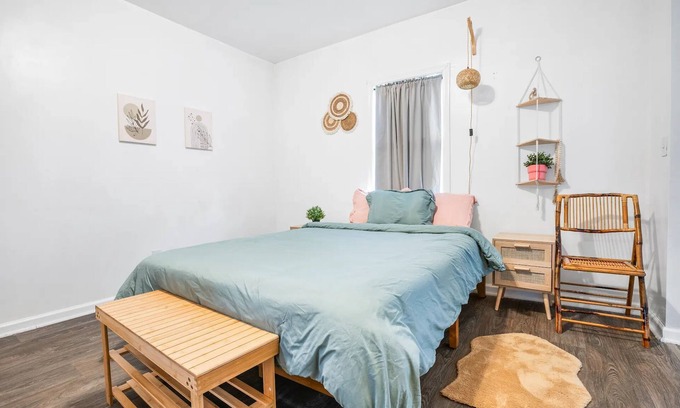 Beaver Hills Apartment | Spacious 2-bedroom+1 apartment in peaceful New Haven with WiFi
