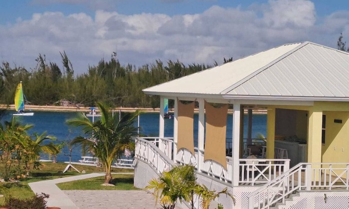 Freeport Apartment | Spacious 2 Bedroom Apartment: Pool, Clubhouse, Dock -Da Bahamian Life Vacations