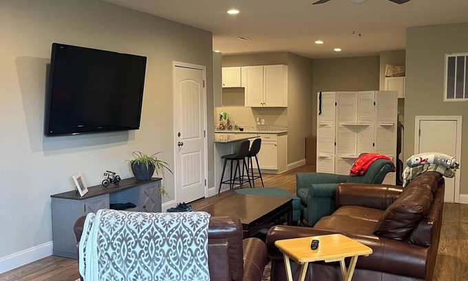 Anderson Apartment | Spacious 2-bedroom apartment near Clemson University and Lake Hartwell.