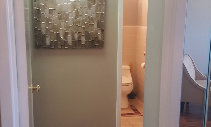 Peachtree Center Apartment | Spacious 2-Bedroom Elegant Condo in Downtown Atlanta with Free Parking- 1208