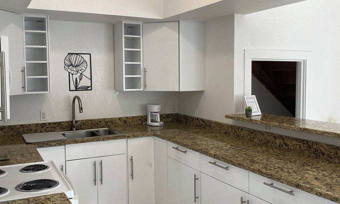 Bodden Town Apartment | Spacious 2-bedroom apartment in Bodden Town with WiFi and AC
