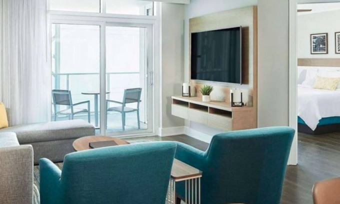 Downtown Myrtle Beach Hotel | Spacious 2-bedroom suite [1 King/2 Queens] + Ocean Front Balcony in Myrtle Beach
