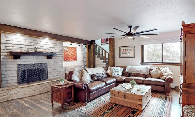 Northeast Heights House | Spacious 2300 Sq Ft| Rooftop Deck/Patio| Hiking Retreat