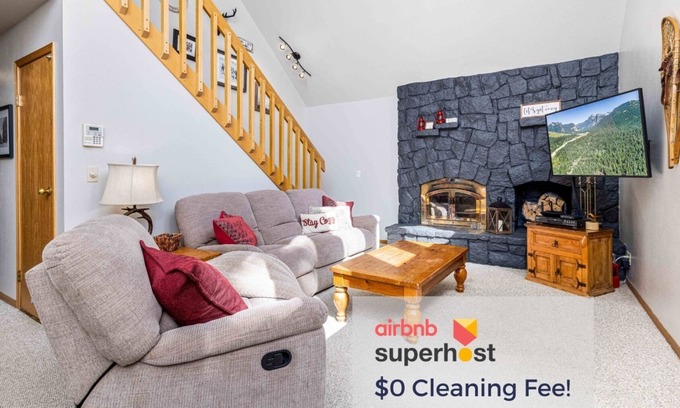 Snoqualmie Pass House | Spacious 2BD Cabin, 5 Mins from Ski Hill, Sleeps 8
