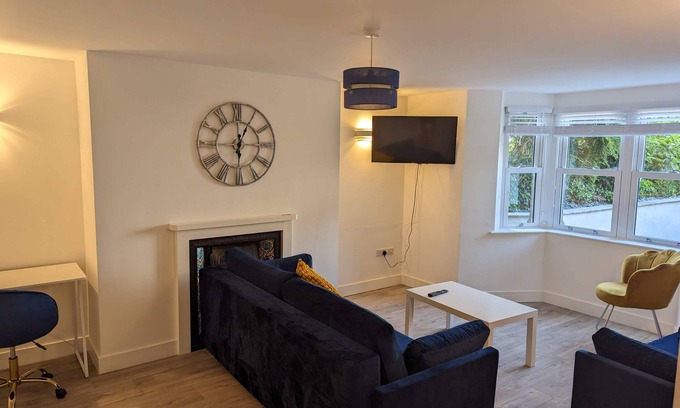 Okehampton Apartment | Spacious 2Bed Apartment with Private Garden