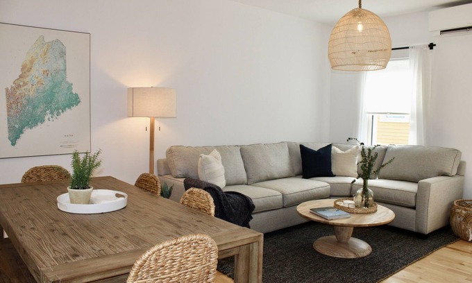 West End Apartment | Spacious 2BR Apartment in Historic West End!