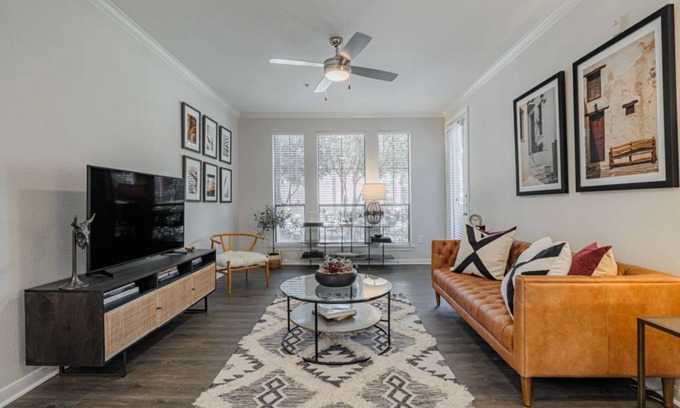 Energy Corridor Condo | Spacious 2BR Condo at San Paloma w Pool