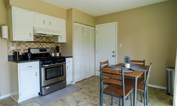 Wasco House | "Spacious 2BR Retreat with Office, Stunning Backyard & Grill in Hanover Park"
