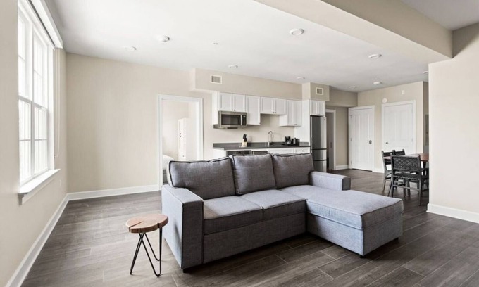 New Orleans Hotel | Spacious 2BR Suite in the Heart of New Orleans