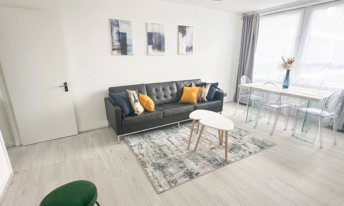 De Beauvoir House | Spacious 3-Bed Flat in Hackney Haggerston with Great Transport Links!