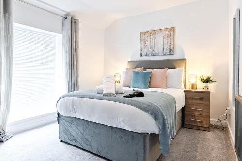 Margam Apartment | Spacious, 3 Bed, Smart Tv's in all rooms