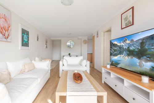 Kingsford Apartment | Spacious 3-Bed with Alfresco Dining by Amenities