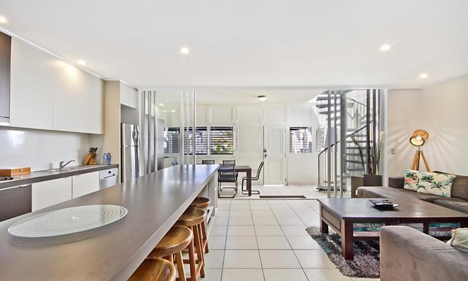 Kingscliff Apartment | Spacious 3 bedroom apartment opposite surf club