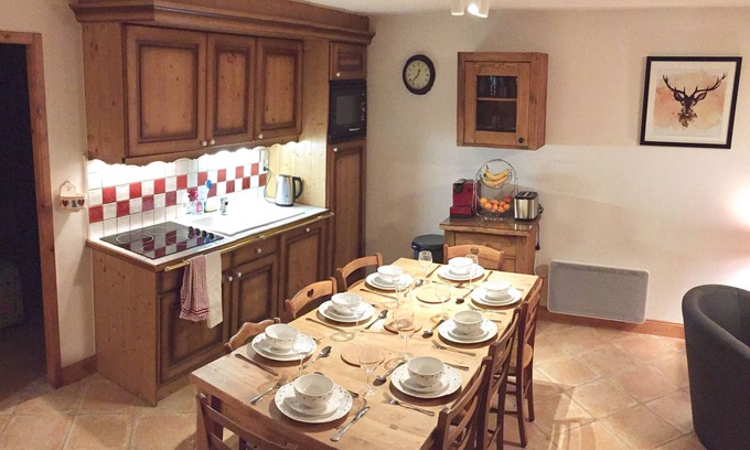 Les Esserts Apartment | Spacious 3 Bedroom Apartment Right on the Slopes