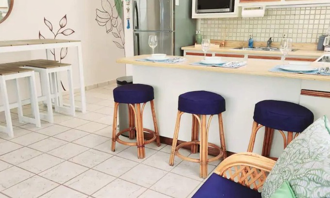 Vilomar Apartment | Spacious 3-bedroom apartment with beach walking access and great location.