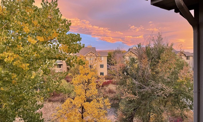 Bear Creek Condo | Spacious 3 bedroom condo plus garage minutes from mountains close to parks