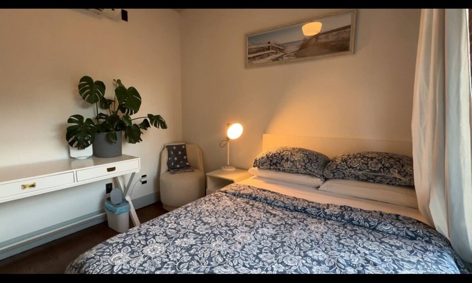 Crown Heights Apartment | Spacious 3-bedroom Full Apartment with WiFi in the heart of Brooklyn.