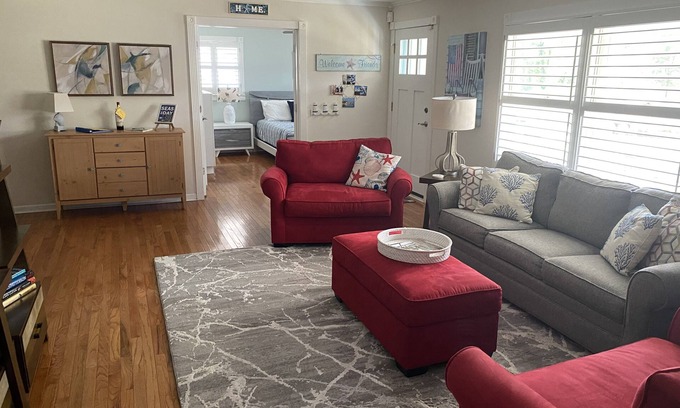 Southport House | Spacious 3 bedroom House with screen porch .6 mile from downtown Southport, NC