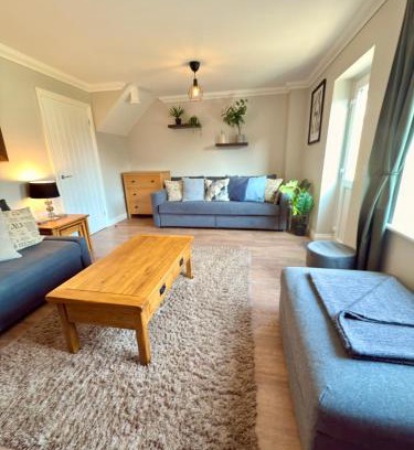 Wool House | Spacious 3 Bedroom House in Wool
