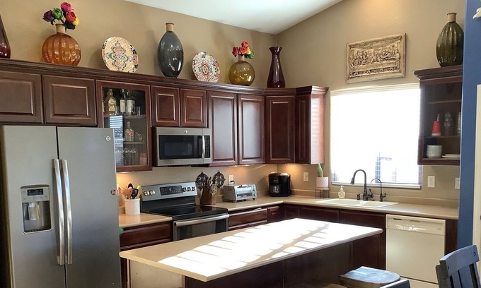 Laveen Village House | Spacious 3 bedroom near freeway & hiking trails