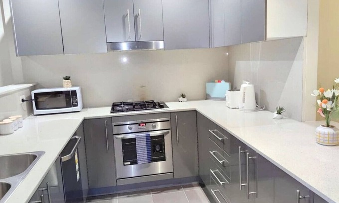 Ryde Apartment | Spacious 3 bedrooms apartment in Ryde-New