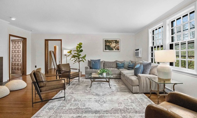 Highlands House | Spacious 3b/3b Mediterranean in White Plains